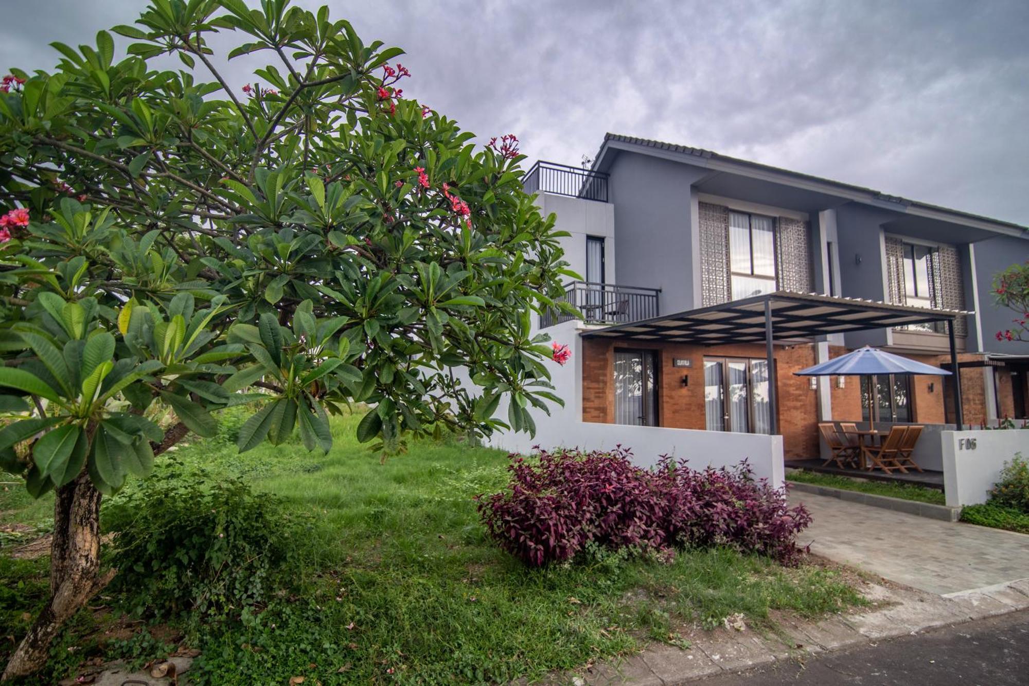 Celia'S Villa ตาบานัน ภายนอก รูปภาพ